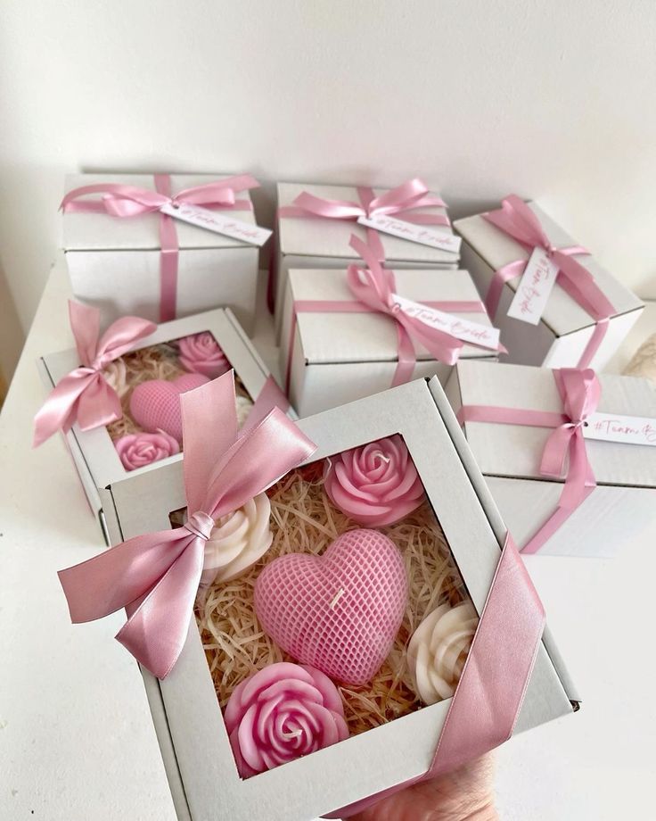 Gift box candle